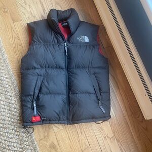 The North Face vintage men’s Black Puffer Vest summit series medium EUC retro